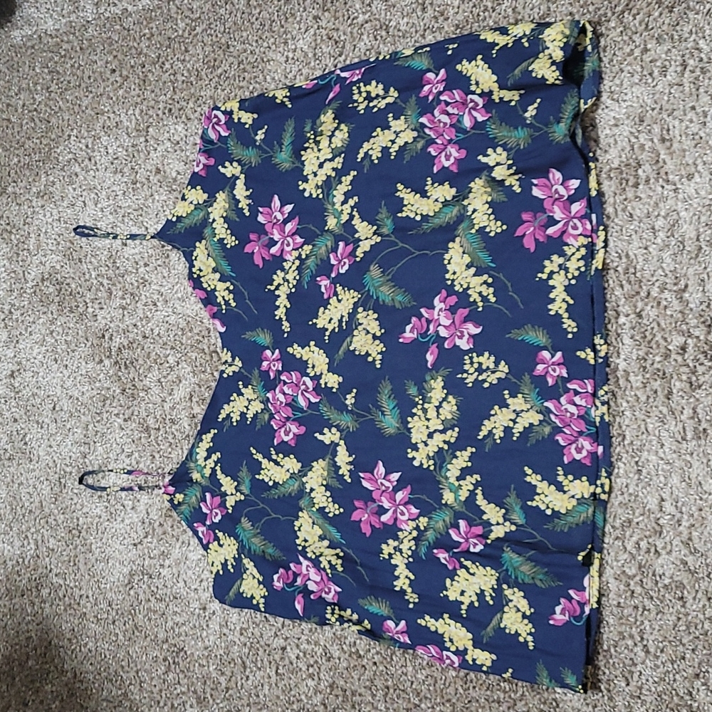 Gap XL top
